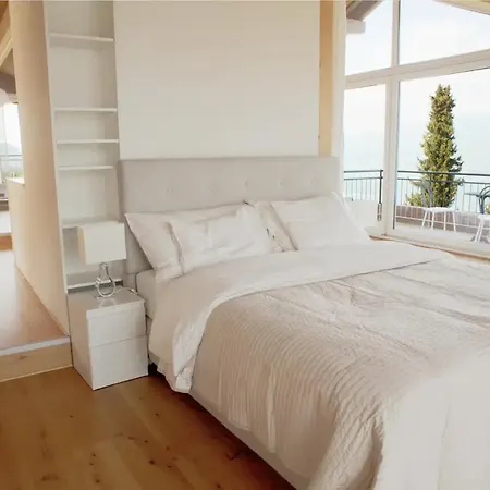 Lakeview Gem Krattigen