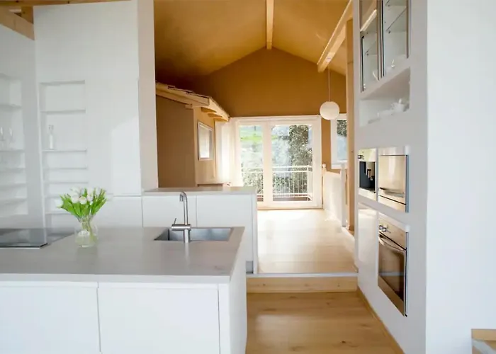 Lakeview Gem Krattigen